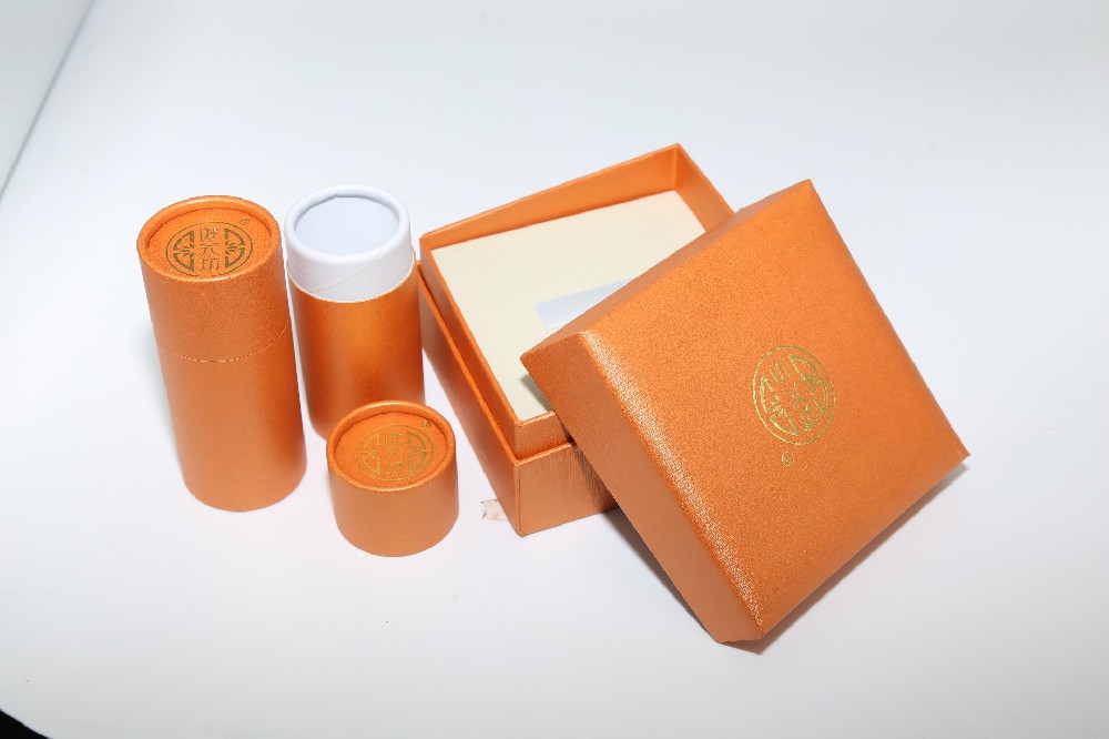 廣州包裝盒印刷廠：幫你打造獨(dú)一無二的禮品盒、食品盒和灑具盒！